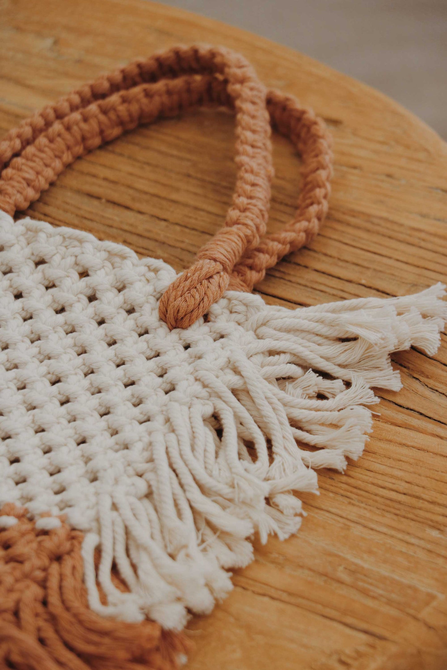 Crochet bag, made with recycled cotton yarn with stripes white and tan.