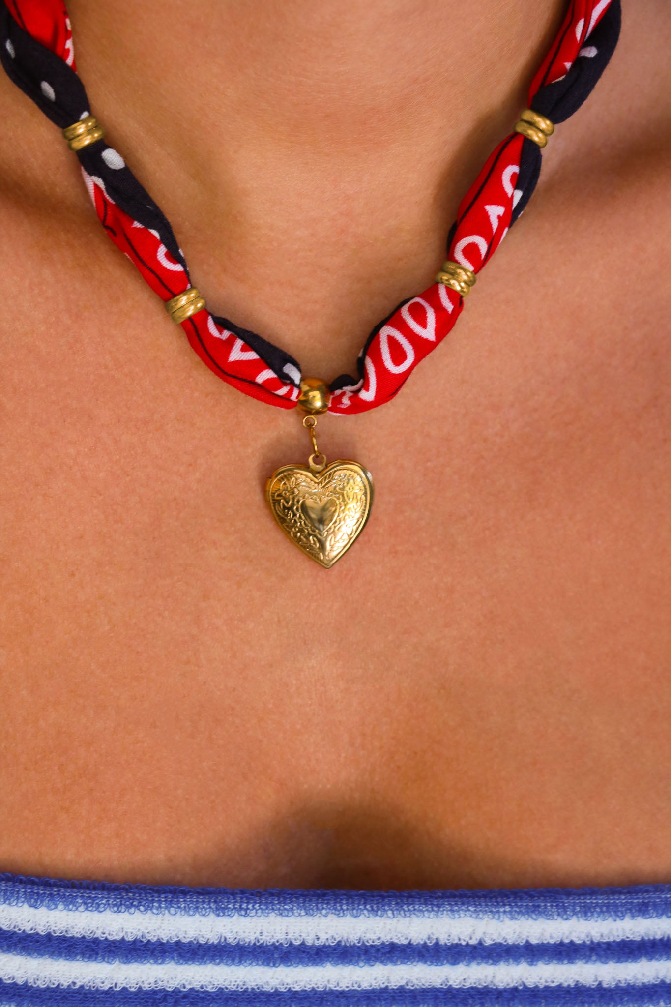 Loop Necklace Bandana Locket
